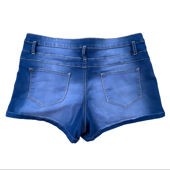 No Boundaries size 17 mid rise bright blue jean shorts with rolled cuffs NWOT - Picture 6 of 8